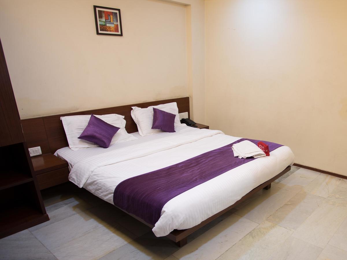 Hotel Oyo 13771 Executive Residency Pune Esterno foto