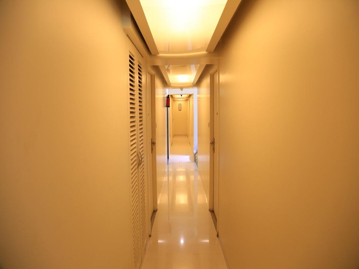 Hotel Oyo 13771 Executive Residency Pune Esterno foto