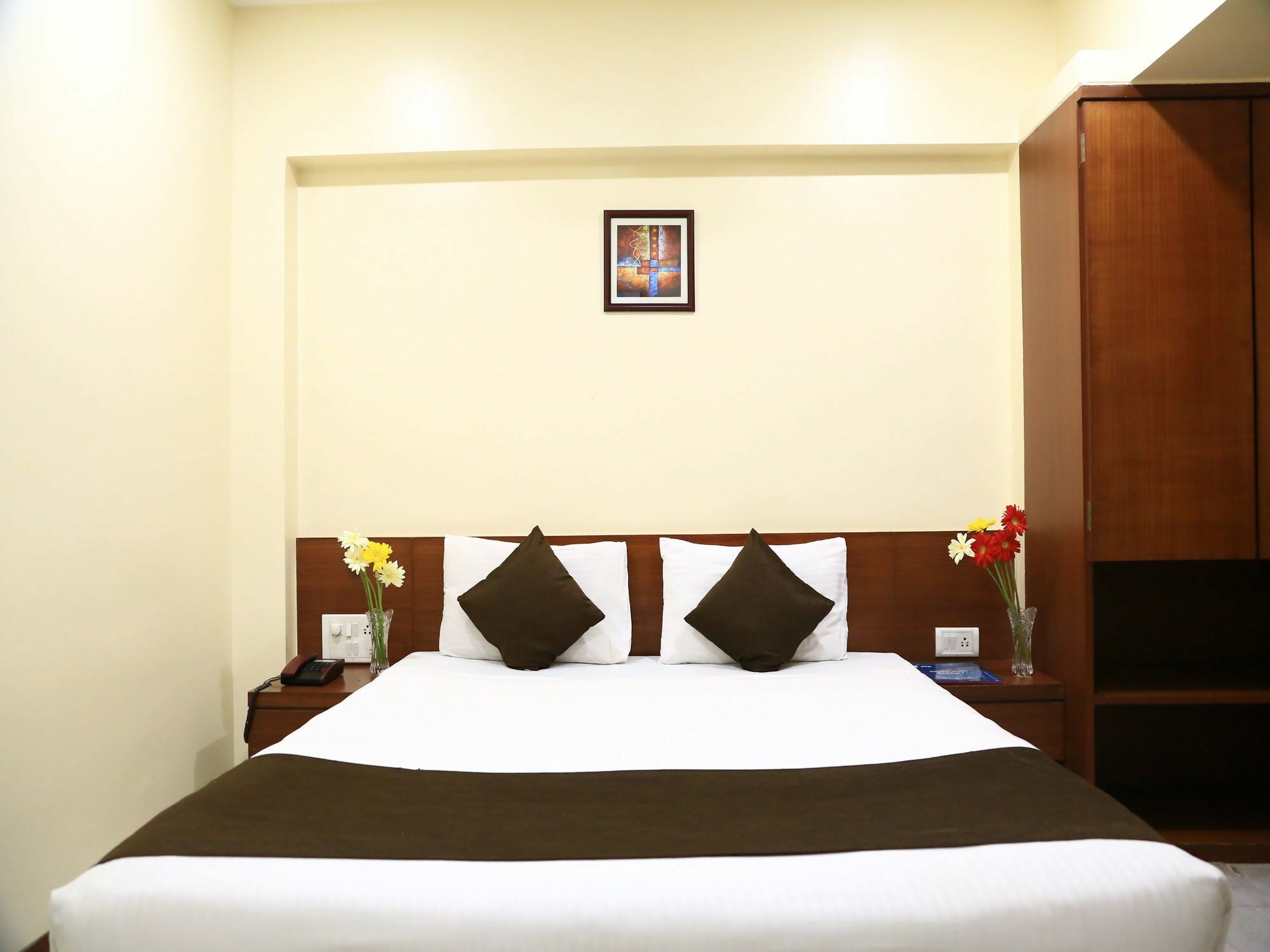 Hotel Oyo 13771 Executive Residency Pune Esterno foto